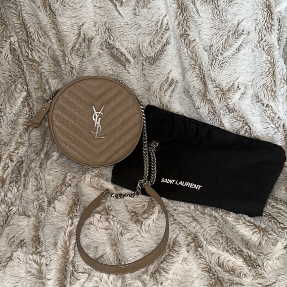 💔SOLD OUT💔 YSL Round Camera Bag - Picture 10 of 13